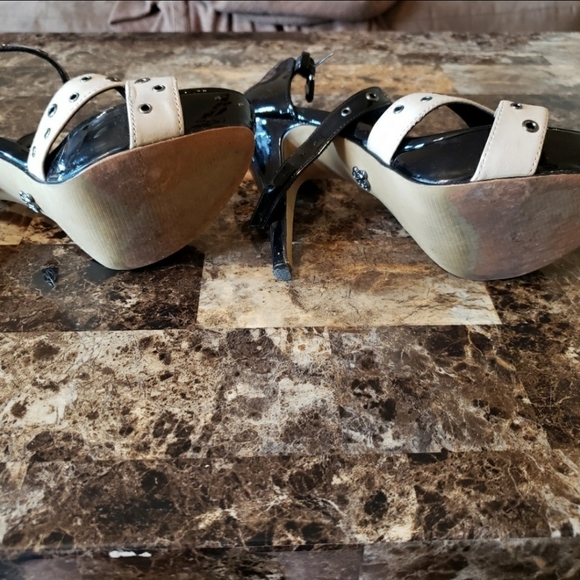 🎉🎉HP🎉🎉 Edgy Rock and Republic Strappy Heels - Picture 6 of 7